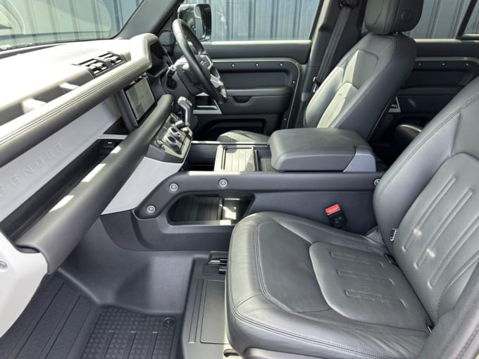 2025 Land Rover Defender