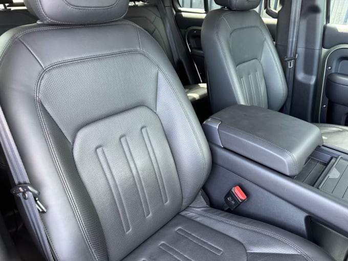 2025 Land Rover Defender