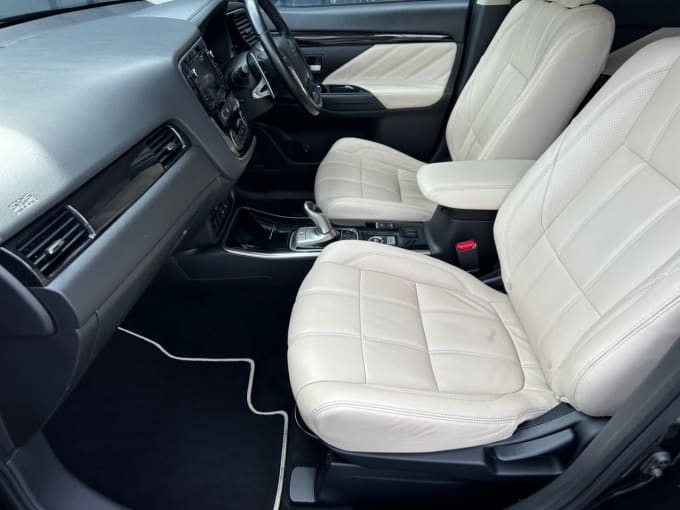 2025 Mitsubishi Outlander