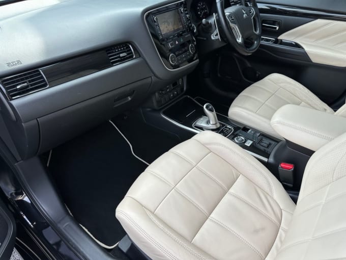 2025 Mitsubishi Outlander