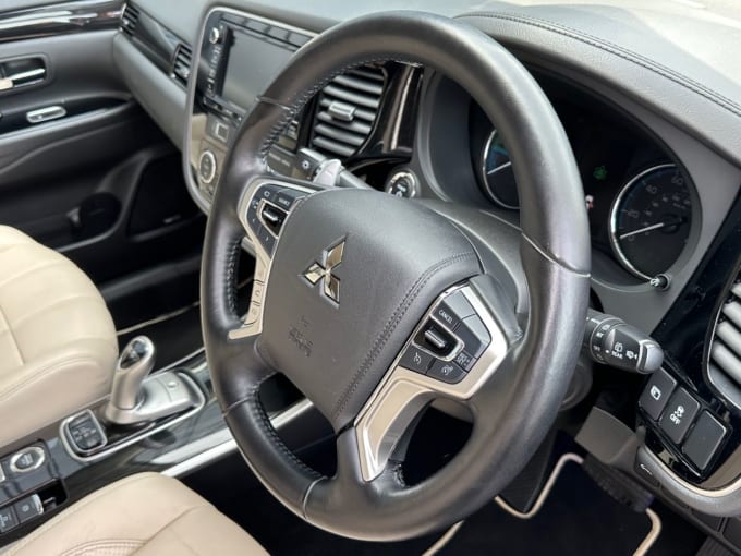 2025 Mitsubishi Outlander