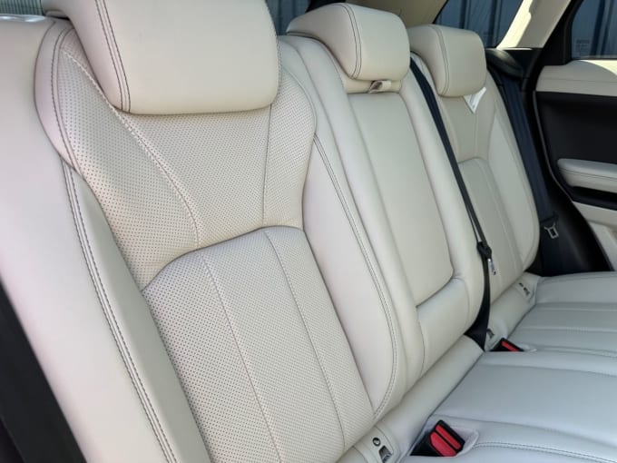 2025 Land Rover Range Rover Evoque