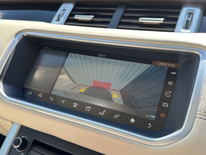 2025 Land Rover Range Rover Evoque