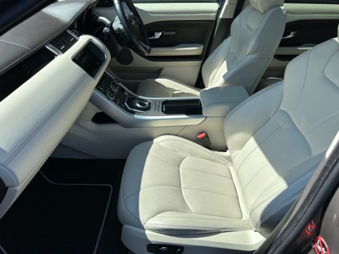 2025 Land Rover Range Rover Evoque