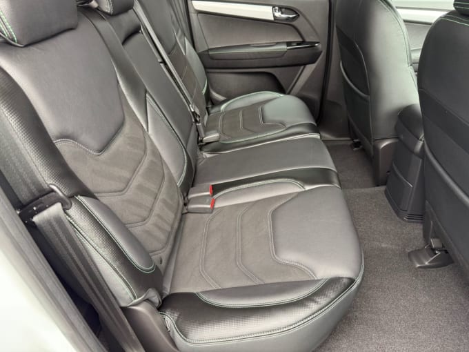 2025 Isuzu D-max