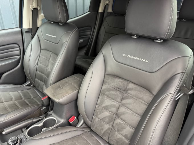 2025 Mitsubishi L200