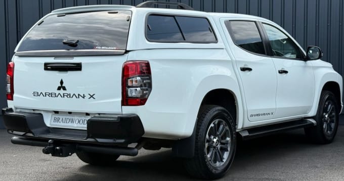 2025 Mitsubishi L200