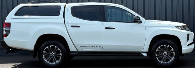 2025 Mitsubishi L200
