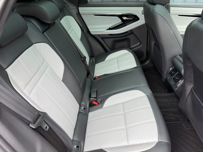 2025 Land Rover Range Rover Evoque