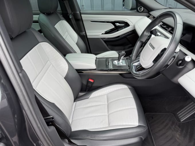 2025 Land Rover Range Rover Evoque