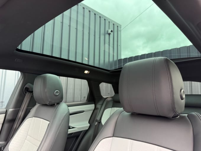 2025 Land Rover Range Rover Evoque