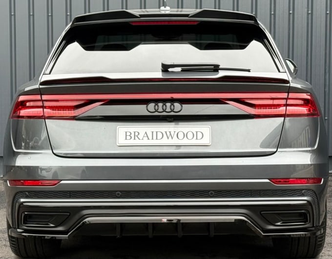 2021 Audi Q8