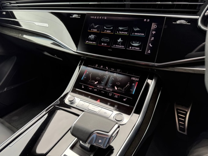 2021 Audi Q8