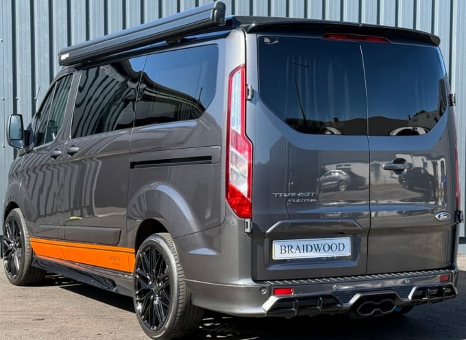 2025 Ford Transit Custom