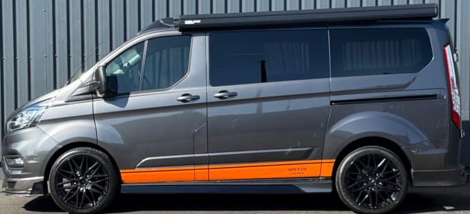 2025 Ford Transit Custom