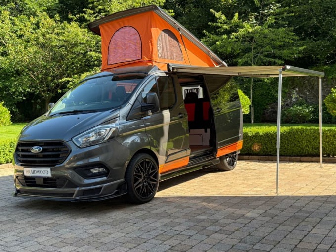2025 Ford Transit Custom