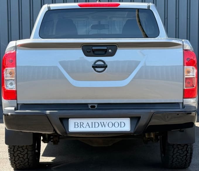 2025 Nissan Navara
