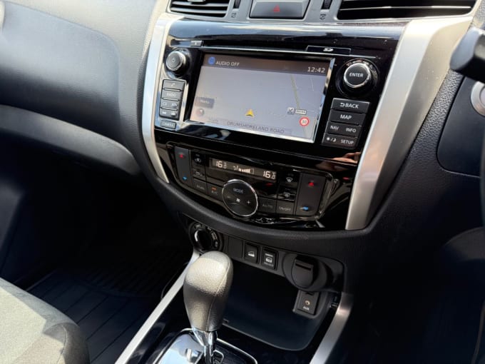 2025 Nissan Navara