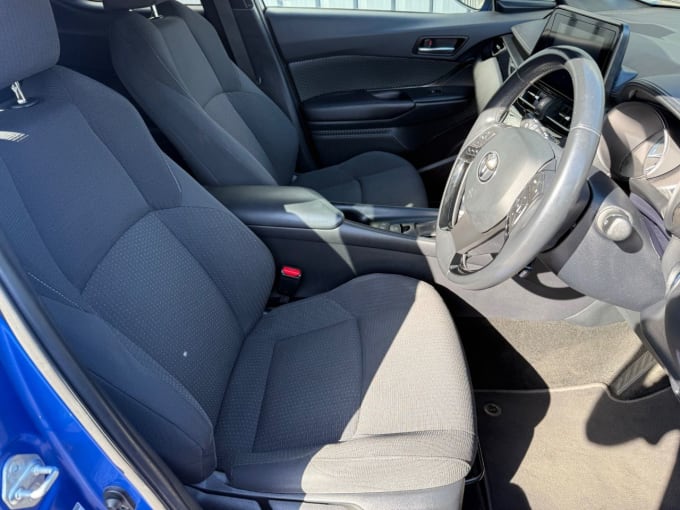 2025 Toyota C-hr