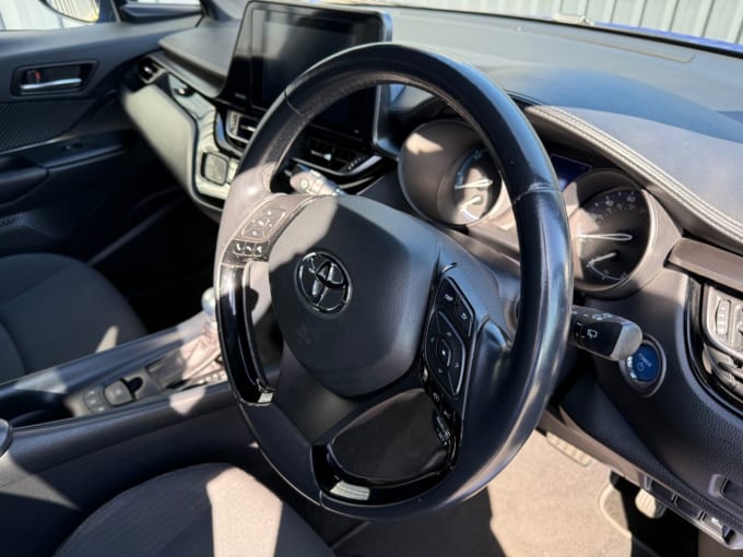 2025 Toyota C-hr