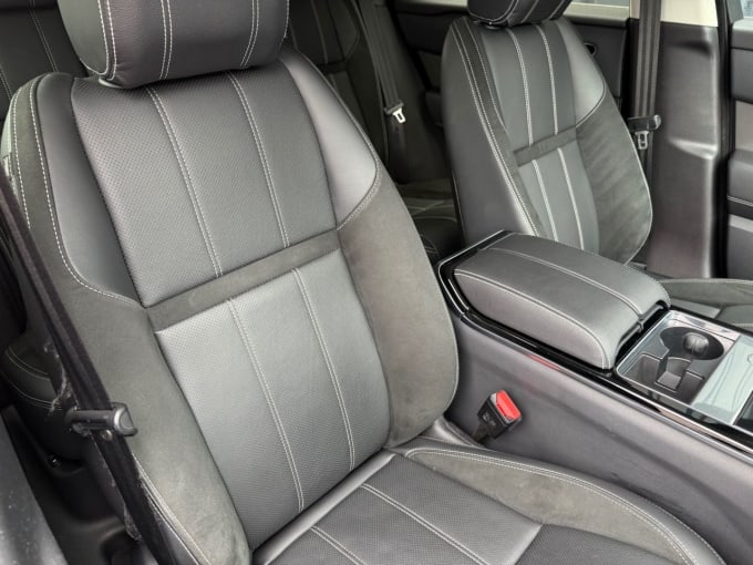 2025 Land Rover Range Rover Velar