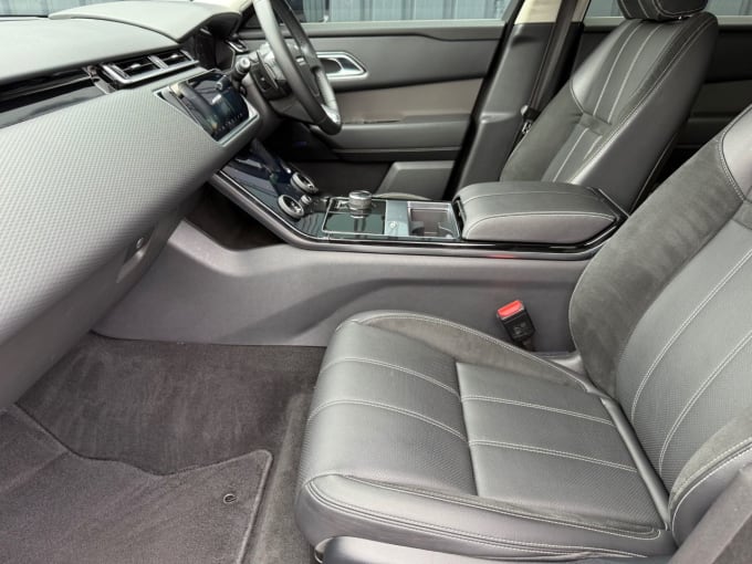 2025 Land Rover Range Rover Velar