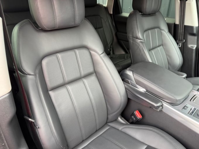 2025 Land Rover Range Rover Sport