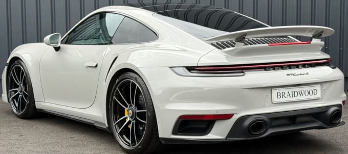 2025 Porsche 911