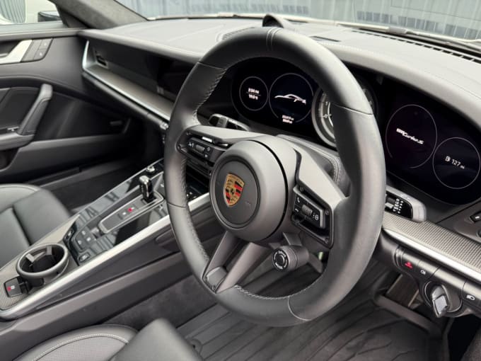 2025 Porsche 911