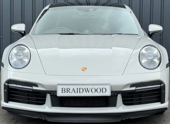 2025 Porsche 911
