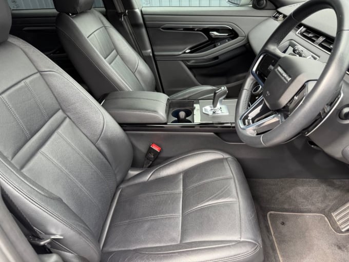 2025 Land Rover Range Rover Evoque