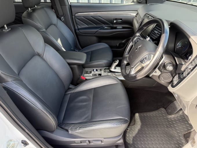 2025 Mitsubishi Outlander