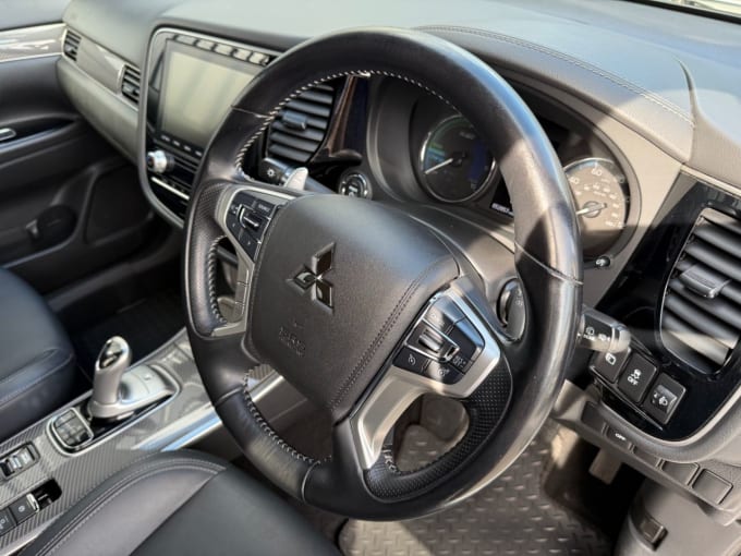 2025 Mitsubishi Outlander