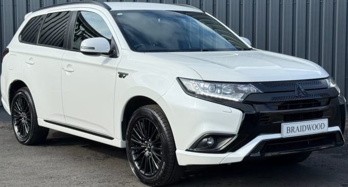 2025 Mitsubishi Outlander