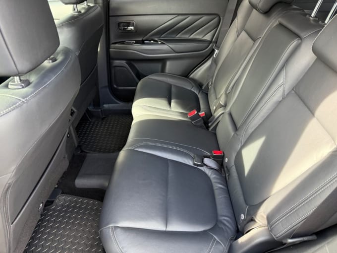 2025 Mitsubishi Outlander