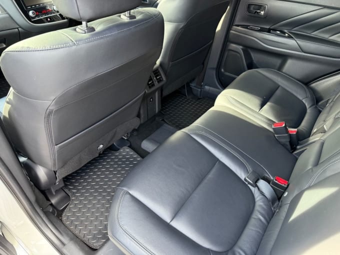 2025 Mitsubishi Outlander