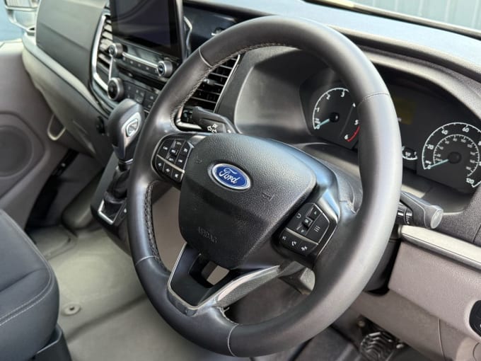 2025 Ford Transit Custom