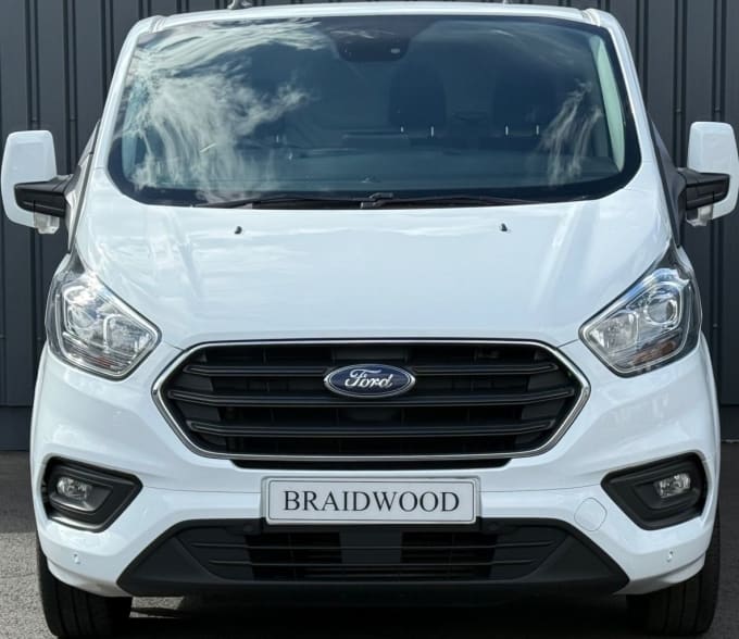 2025 Ford Transit Custom