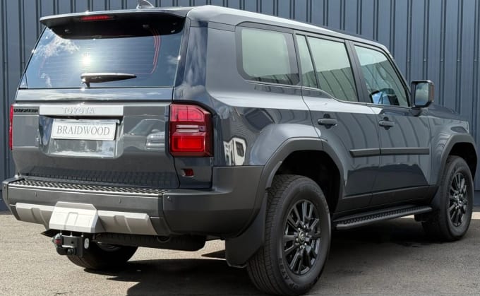 2025 Toyota Land Cruiser