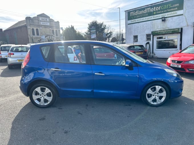 2025 Renault Scenic