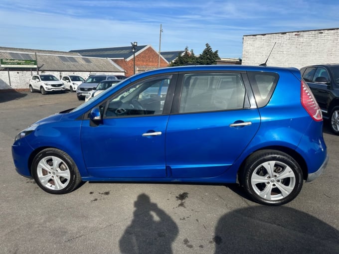 2025 Renault Scenic
