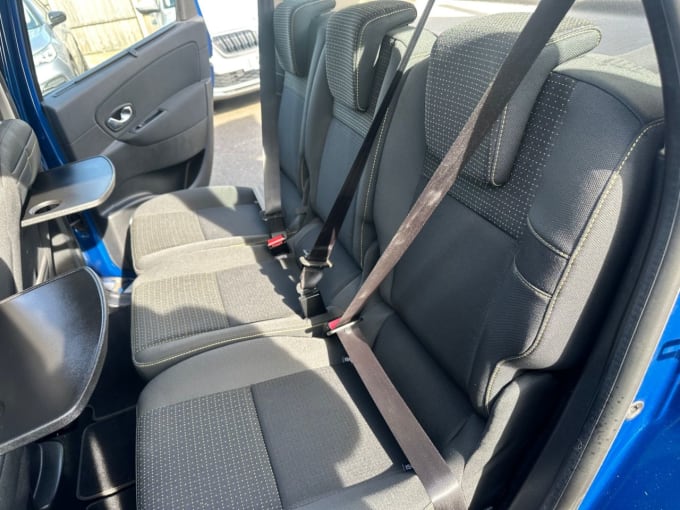 2025 Renault Scenic