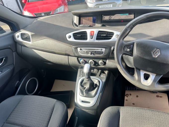 2025 Renault Scenic