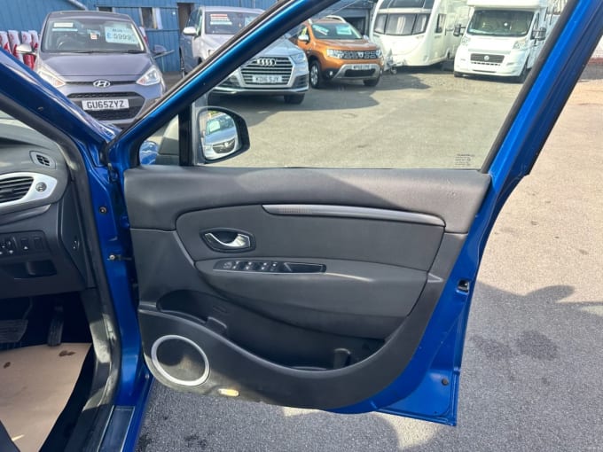 2025 Renault Scenic