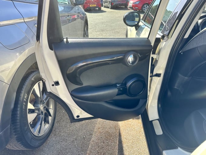 2025 Mini Hatch