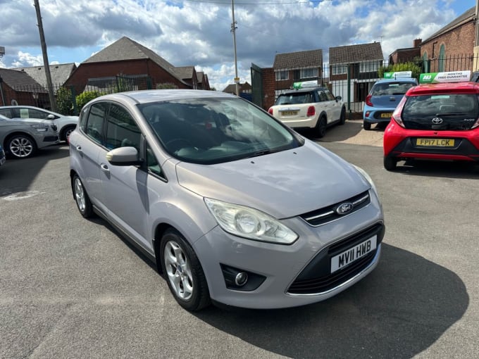 2025 Ford C-max
