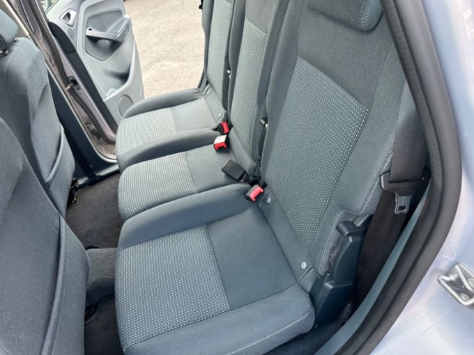 2025 Ford C-max