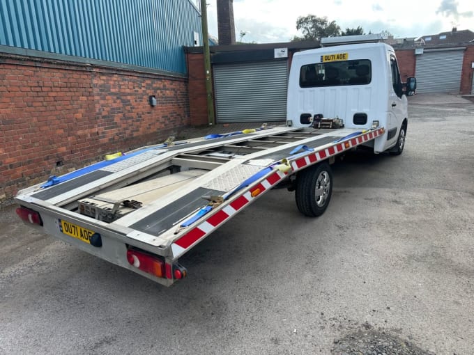 2025 Renault Master