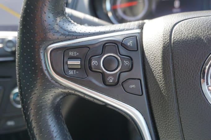 2025 Vauxhall Insignia