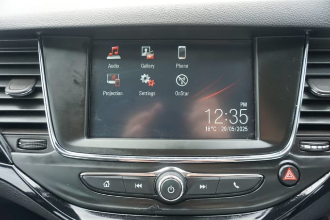 2025 Vauxhall Astra